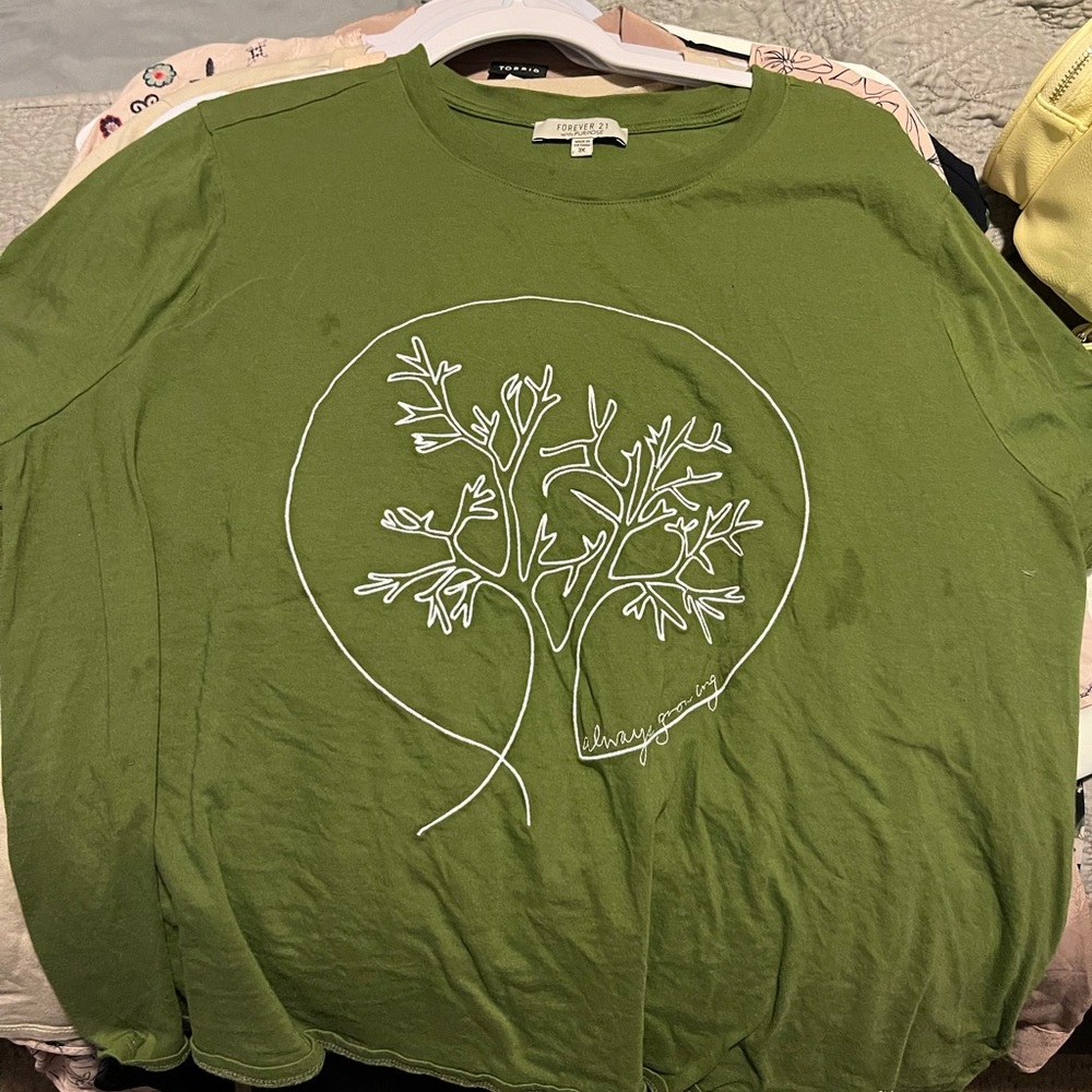 Forever 21+ green embroidered T-shirt